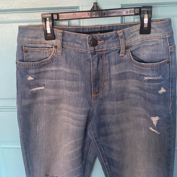 BLOWOUT SALE Joe’s jeans for women in size 26”. Washed denim - Picture 2 of 9
